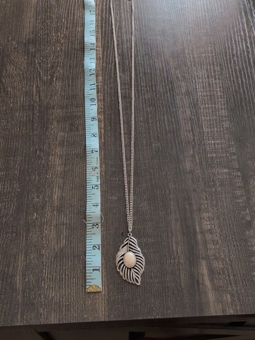 Paparazzi Silvertone Leaf Necklace & Earrings Set NWT